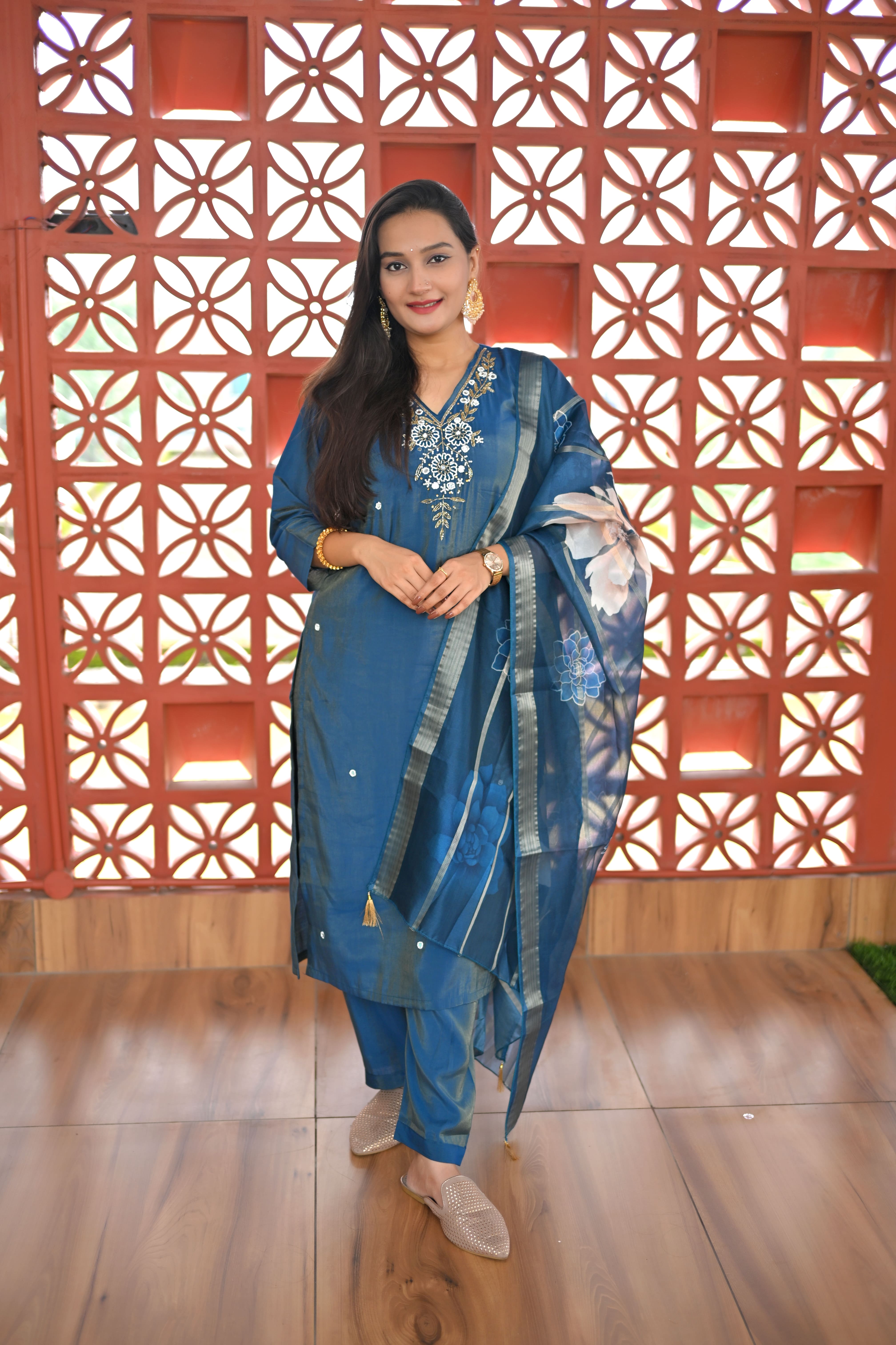 V - neck handwork kurta set