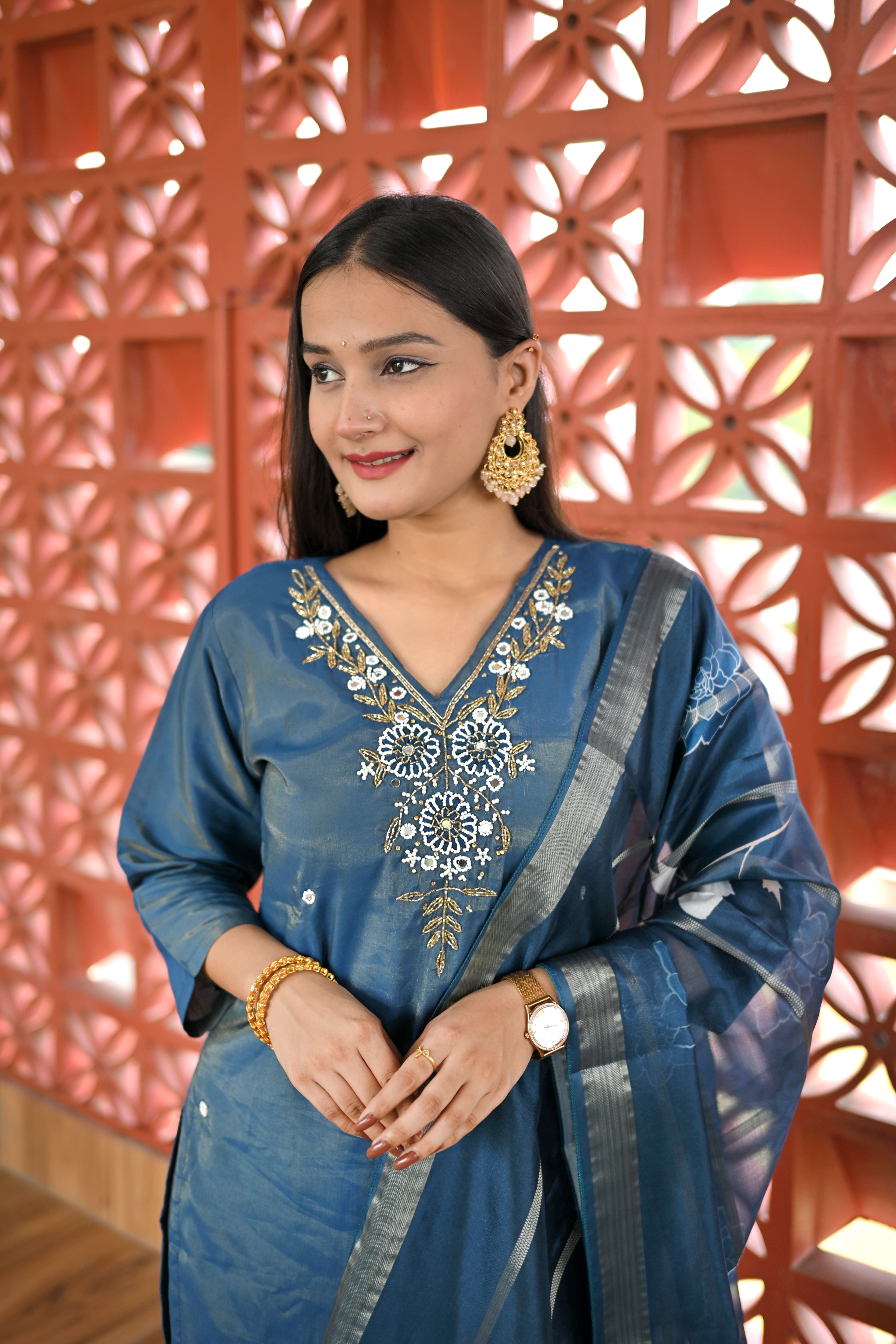 V - neck handwork kurta set