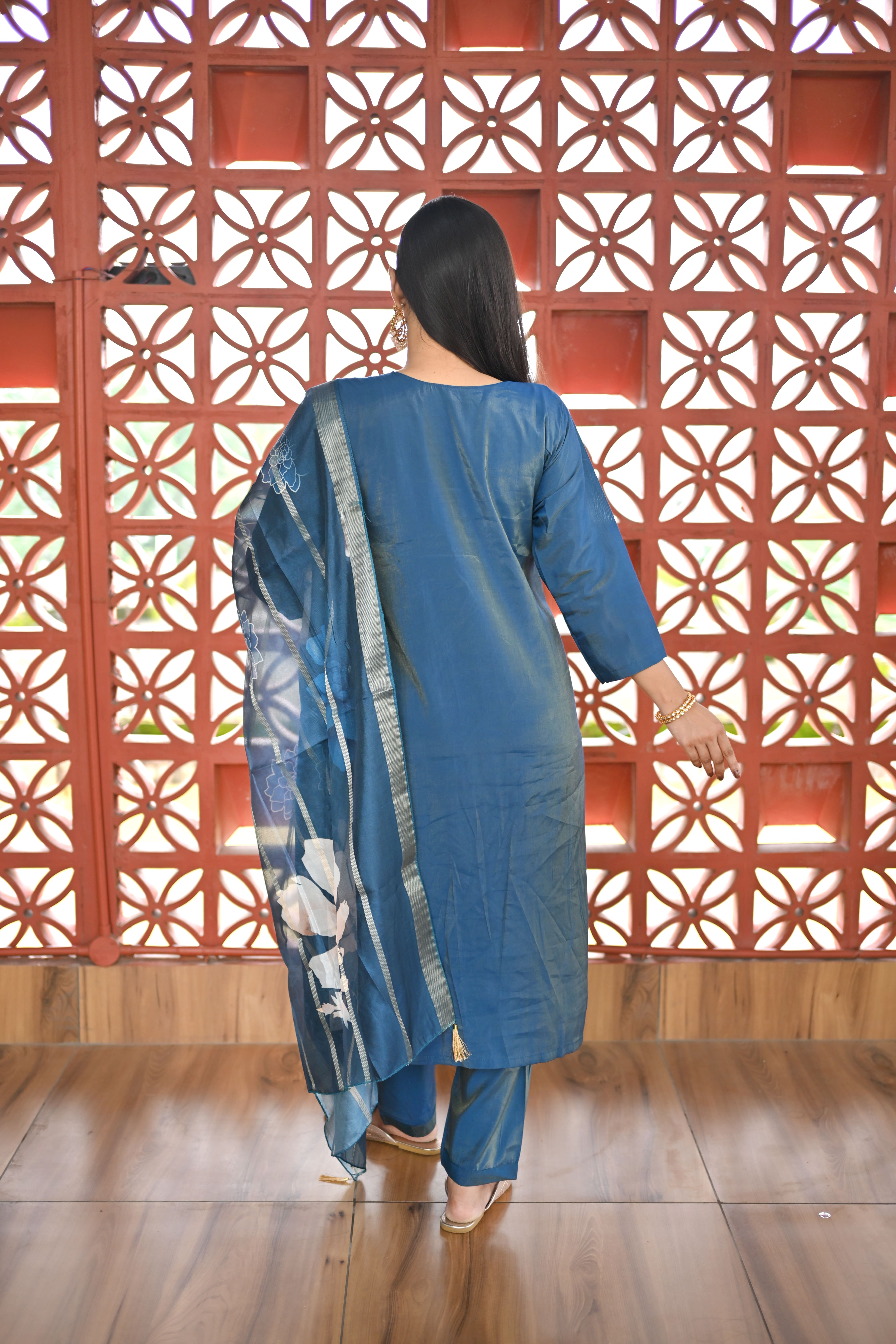 V - neck handwork kurta set